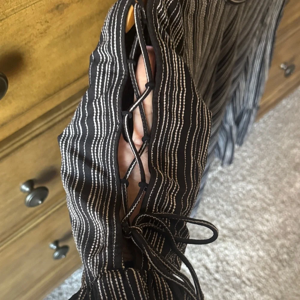 Lucky Brand Striped Black and White Women's Top - Size M - NWT - Picture 3 of 3